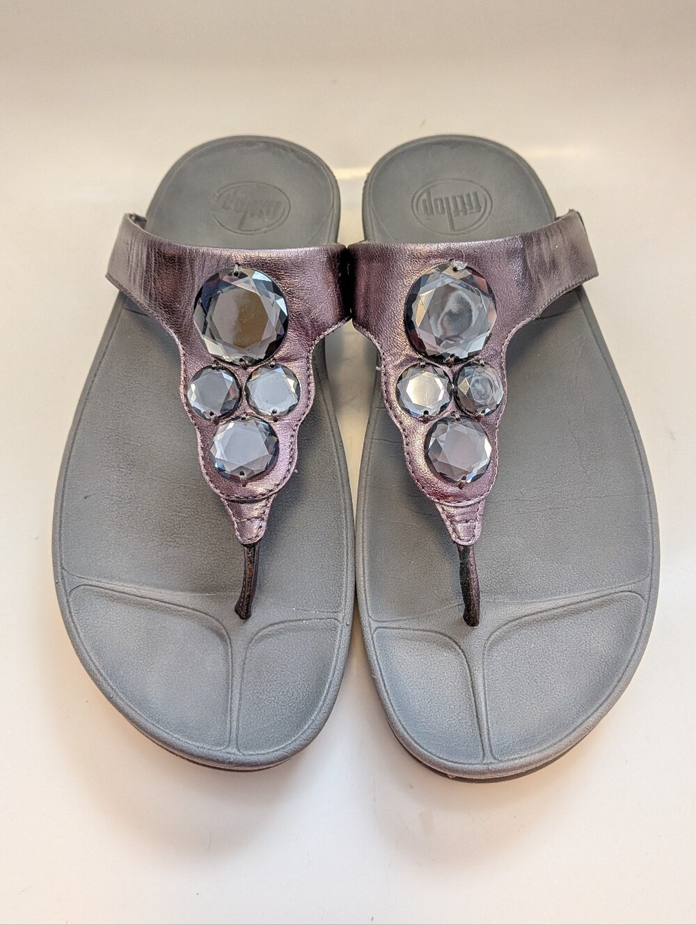 Fitflop Embellished T-Strap Comfort Sandals in Metallic Pewter